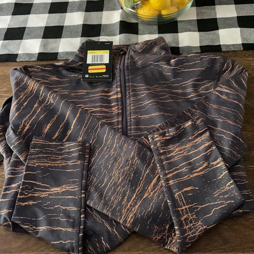 Women’s Nike tight fit jacket size small